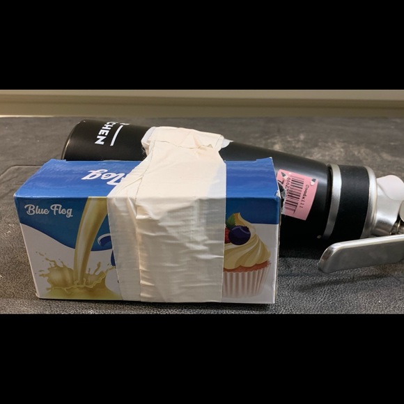 Eur Kitchen Professional Whipped Cream Dispenser. - Picture 4 of 5